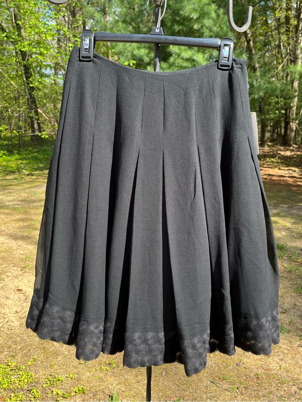 Y2K Jones New York Collection NWT 100% Silk Pleated Midi Skirt Black Embroidered